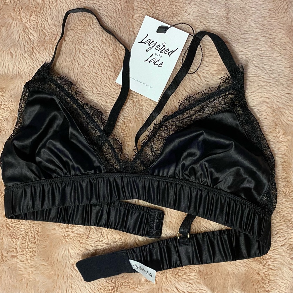 Black satin n lace Bralette. NEW